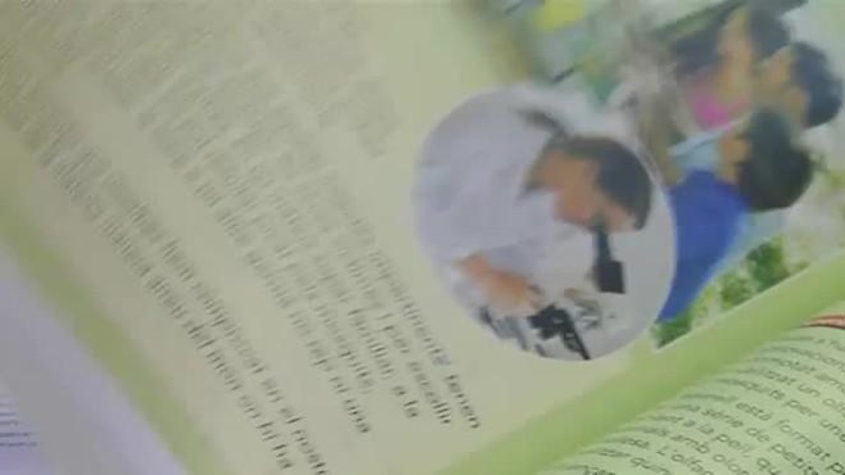 Denuncian adoctrinamiento ideológico partidista en los libros de texto de Cataluña.