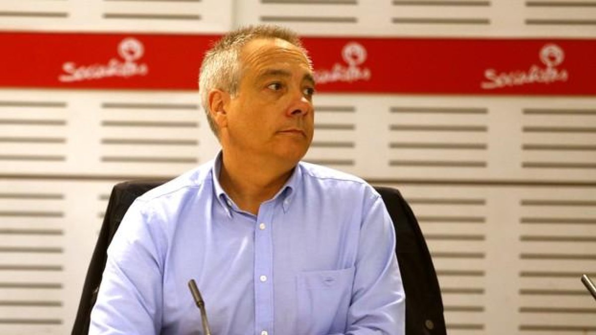 Pere Navarro, exprimer secretario del PSC, en una reunión de la ejecutiva del PSOE.