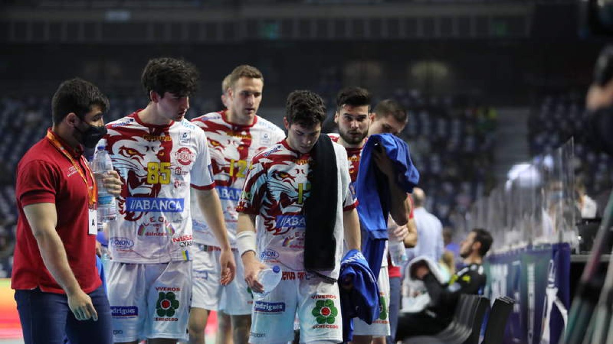 La plantilla ademarista hizo un gran primer tiempo pero bajó su rendimiento tras el paso por vestuarios. EFE