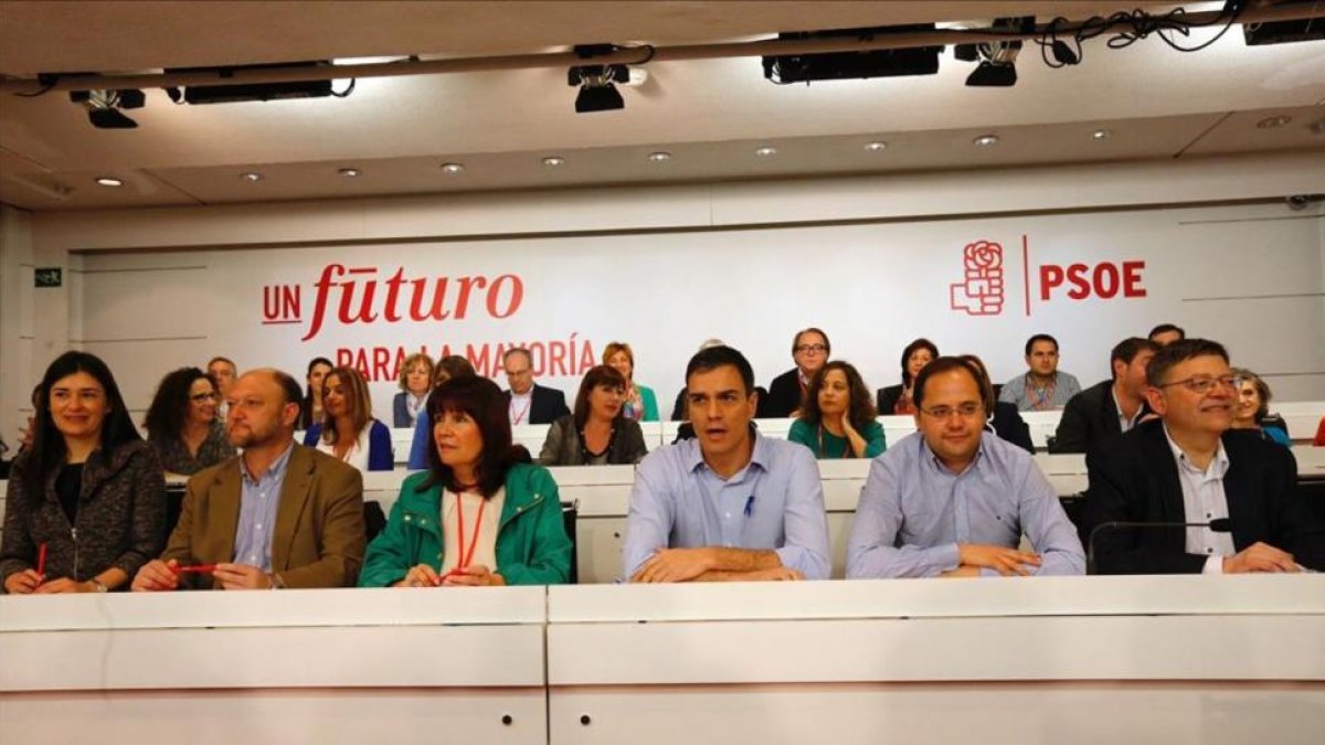 El líder del PSOE, Pedro Sánchez, antes de intervenir ante su comité federal para dar cuenta de las negociaciones.