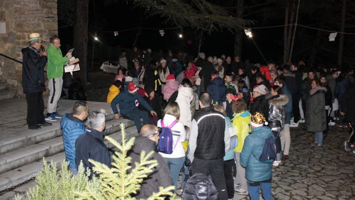 Una luz llega de la ermita