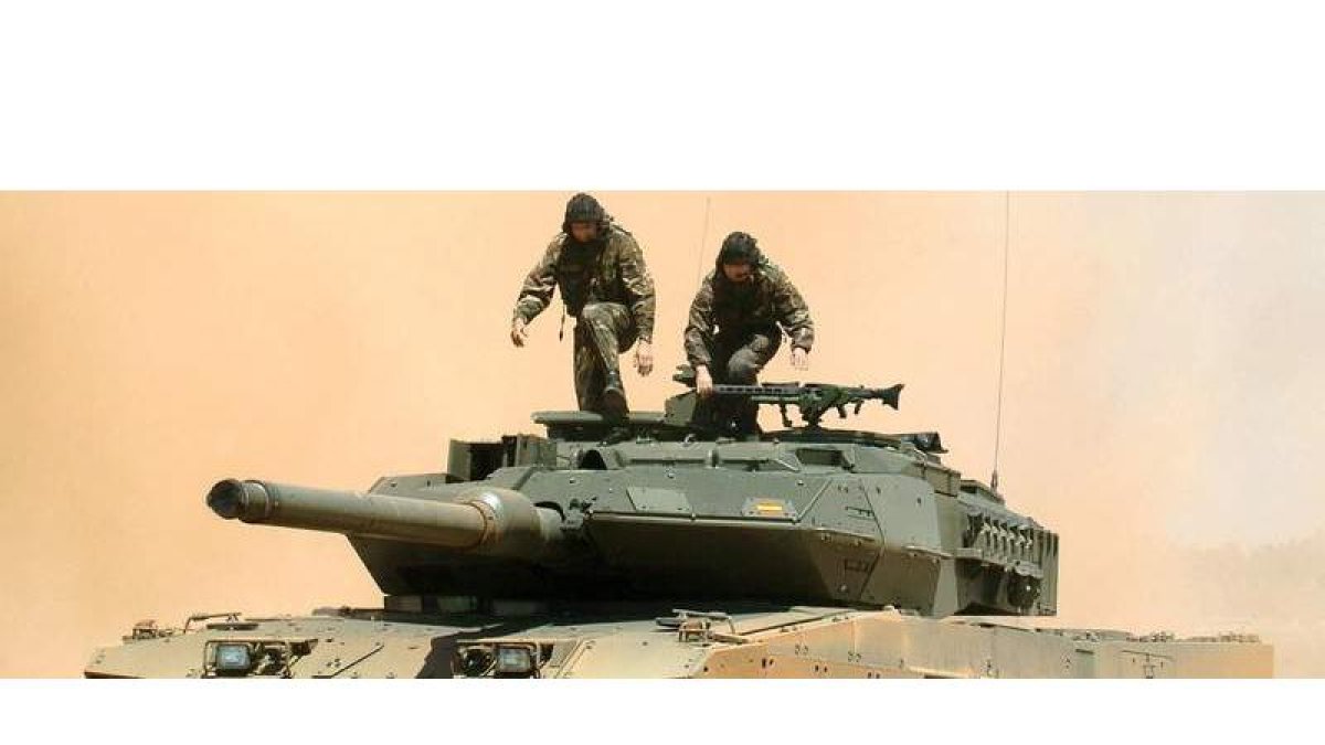Proponen suprimir, hasta el 2025, unos 15.000 puestos entre los militares y 5.000 más entre el personal civil de los cerca de 152.000 efectivos de las fuerzas armadas.