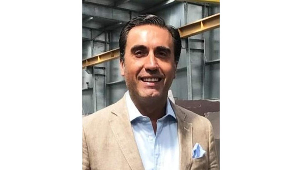 Guillermo Oviedo. DL