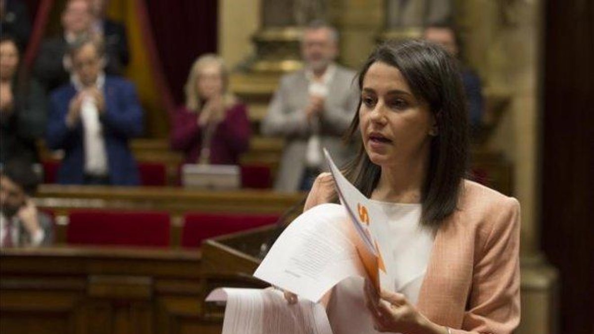 Inés Arrimadas en el Parlament.