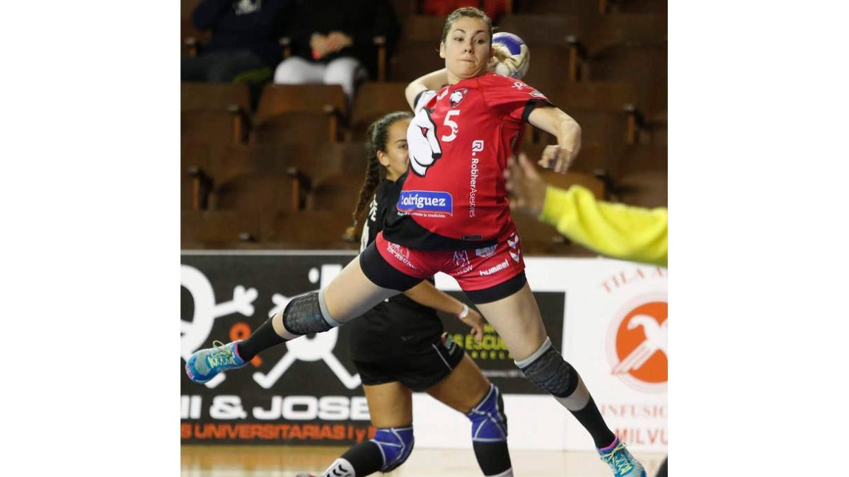 Las leonesas completaron un partido impecable. JESÚS F. SALVADORES