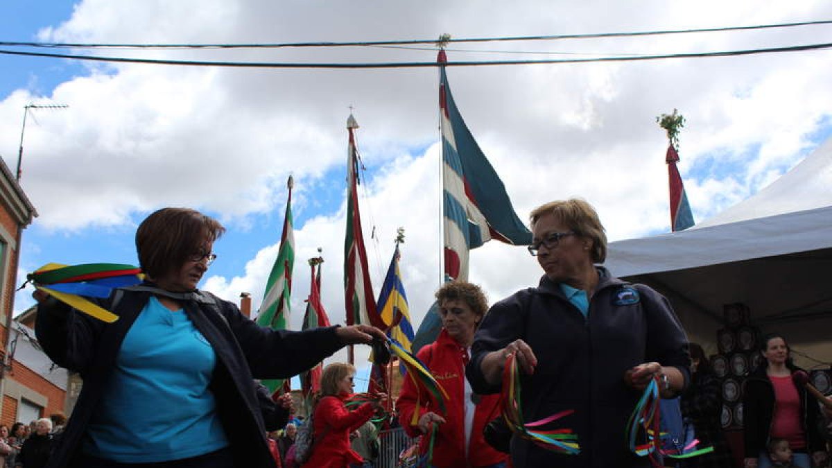 La feria reúne a maestros de distintos oficios. A.V.