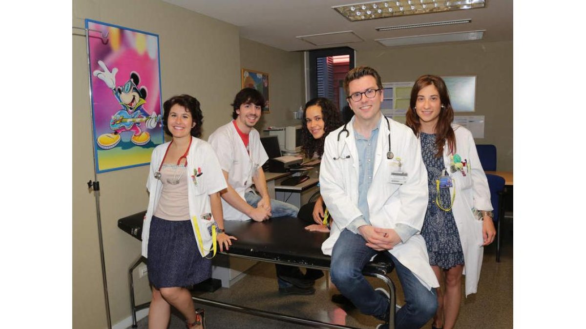 Parte del equipo de Pediatría que participa en la investigación que estudia el corazón de los niños. SECUNDINO PÉREZ