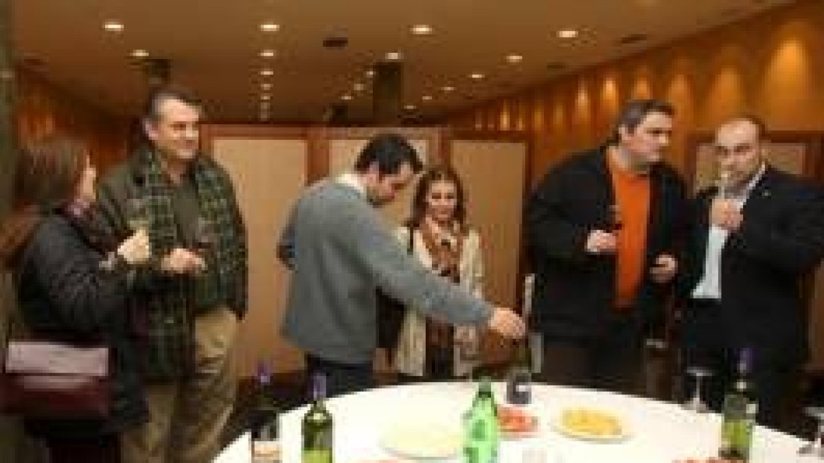 Arias, Téllez, Riesco e Isabel Carrasco, anoche en La Tertulia