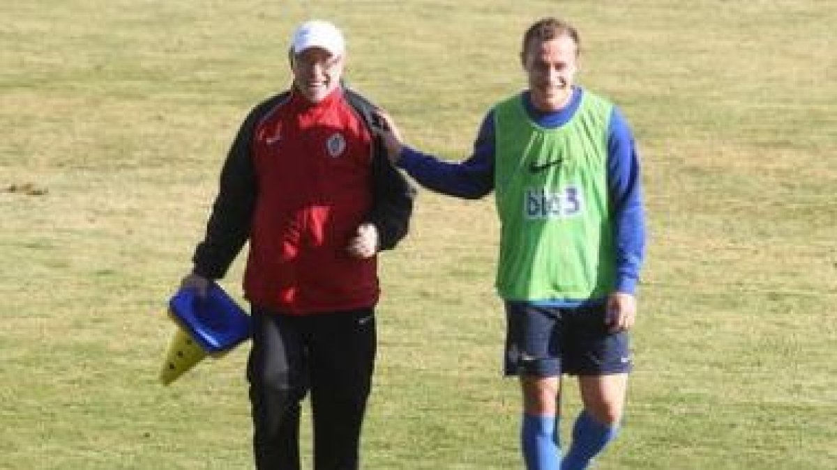 Claudio está pendiente de la recuperación de Abraham para el partido del jueves.
