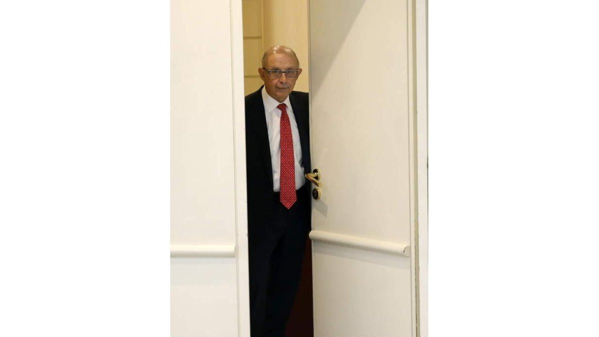 Montoro, ayer, en la sesión de control del Senado.