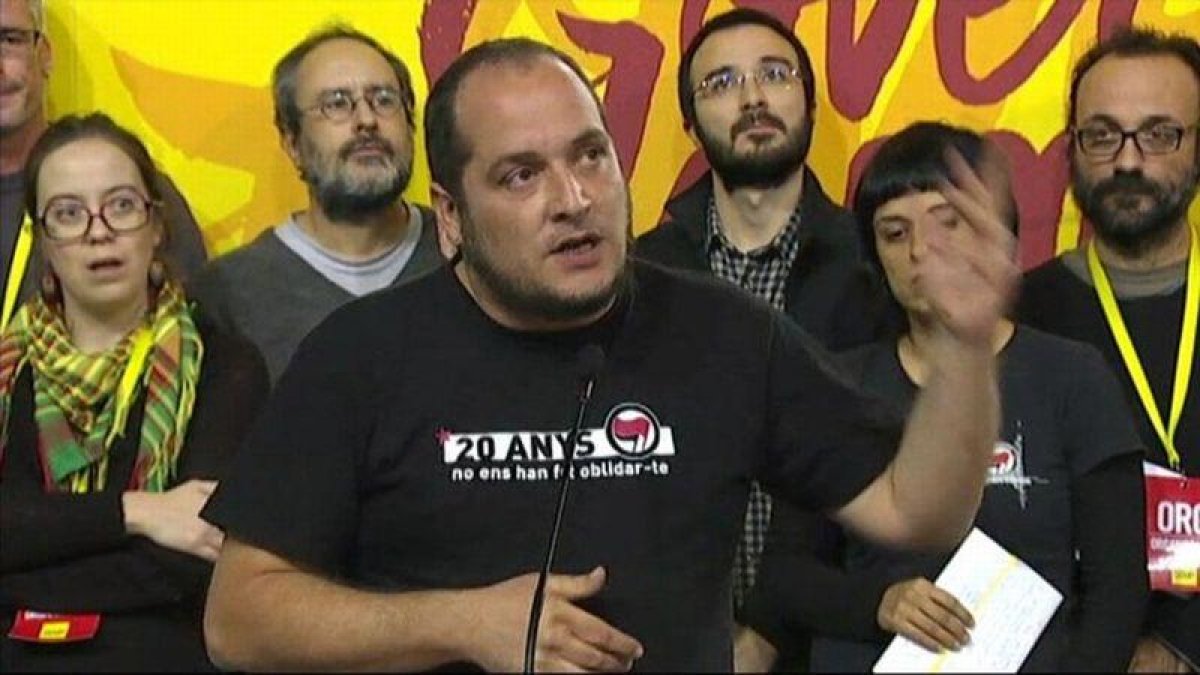 David Fernández, durante la rueda de prensa tras la asamblea en Manresa.