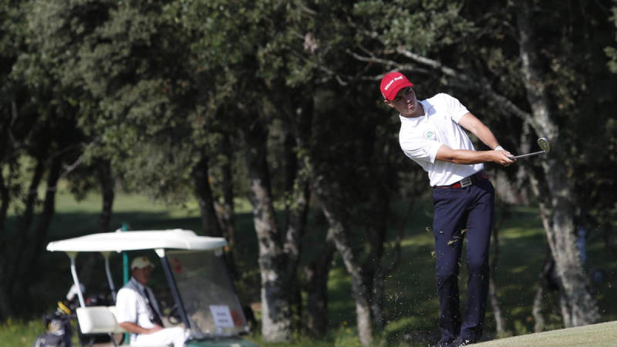 El campo leonés de golf puede abrir desde el día 25. JESÚS F. SALVADORES