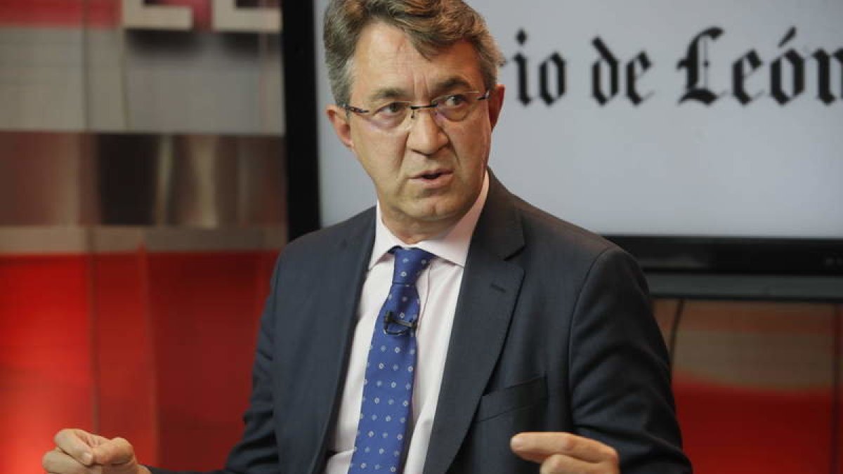 Juan Martínez Majo, delegado territorial de la Junta en la provincia de León. RAMIRO.