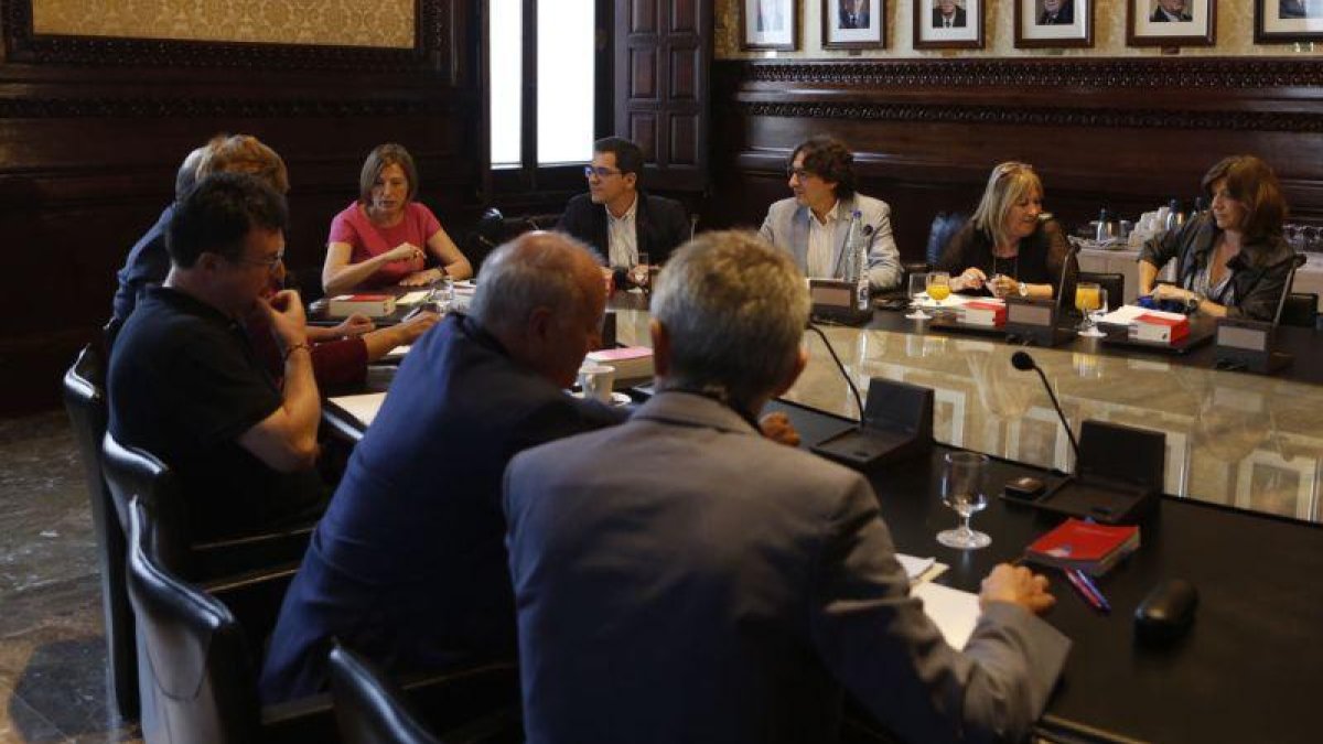 El Parlament catalán retoma su actividad en unas semanas que se prevén intensas.