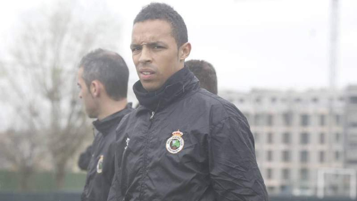 El lacianiego Valdo está a prueba en el Racing de Santander, a las órdenes de Munitis.