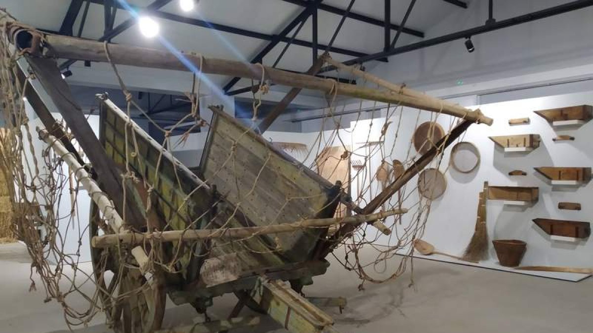 Uno de los carros que se muestra en la exposición. DL