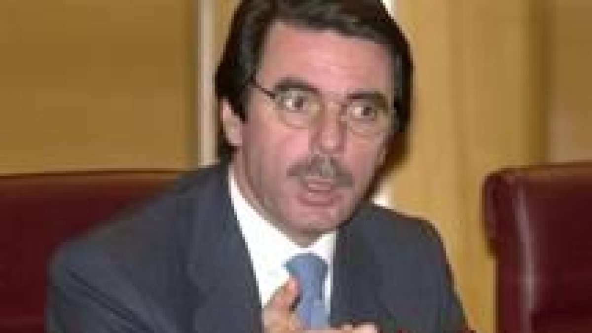 El presidente del Gobierno, José María Aznar, ayer durante su intervención en el Senado