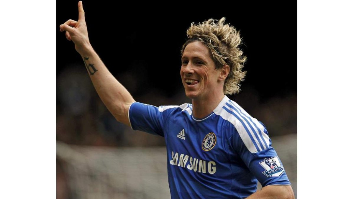 Fernando Torres celebra uno de los dos goles marcados ayer con el Chelsea ante el Leicester.