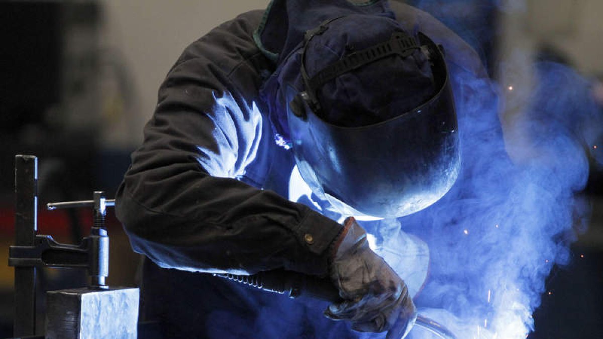 Las industrias leonesas han aumentado sus compras en el exterior. BRUNO MORENO