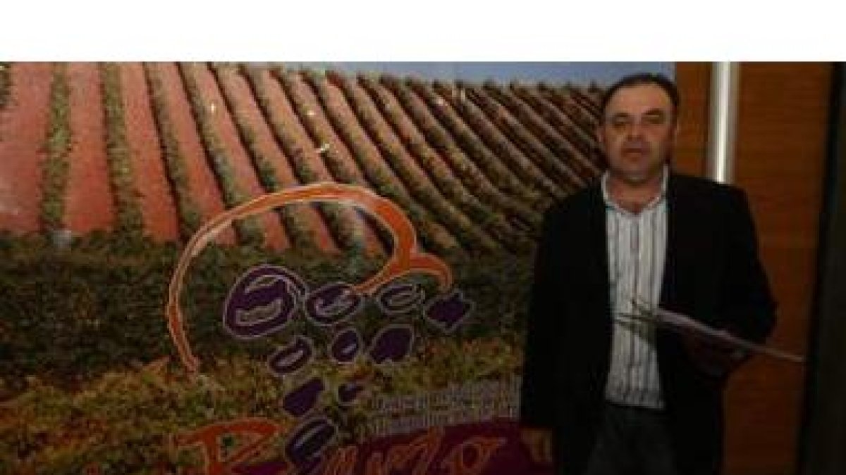 El presidente del Consejo Regulador de los Vinos del Bierzo, Alfonso Arias, en la sede del organismo