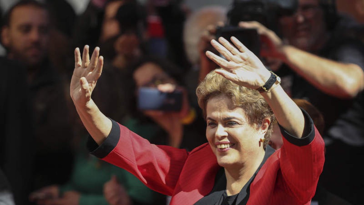 La presidenta brasileña, Dilma Rousseff, se encuentra acorralada. SEBASTIÃO MOREIRA