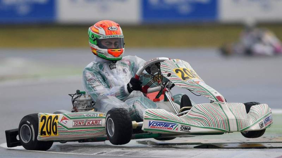 El piloto leonés firmó una nueva carrera notable. A pesar de la lluvia lograba subir al podio y posicionarse claramente para el título. DL