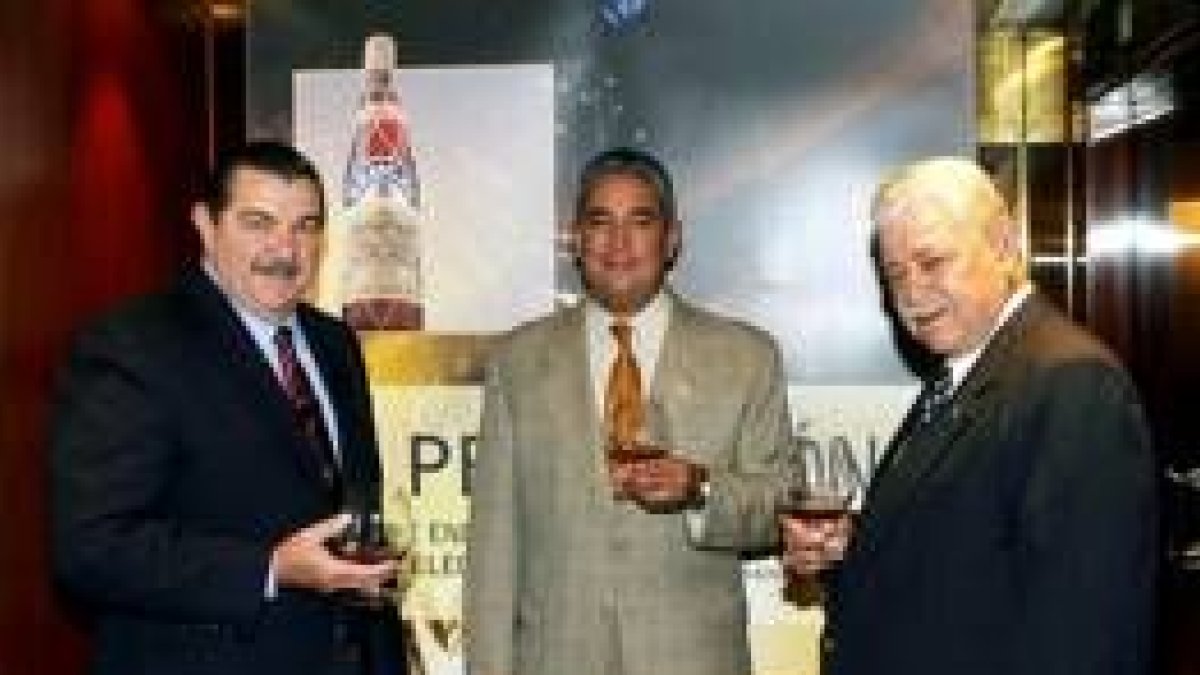 Fernando Ortega Brugal, Luis Castaño Nuñez y Guillermo Abbot Brugal