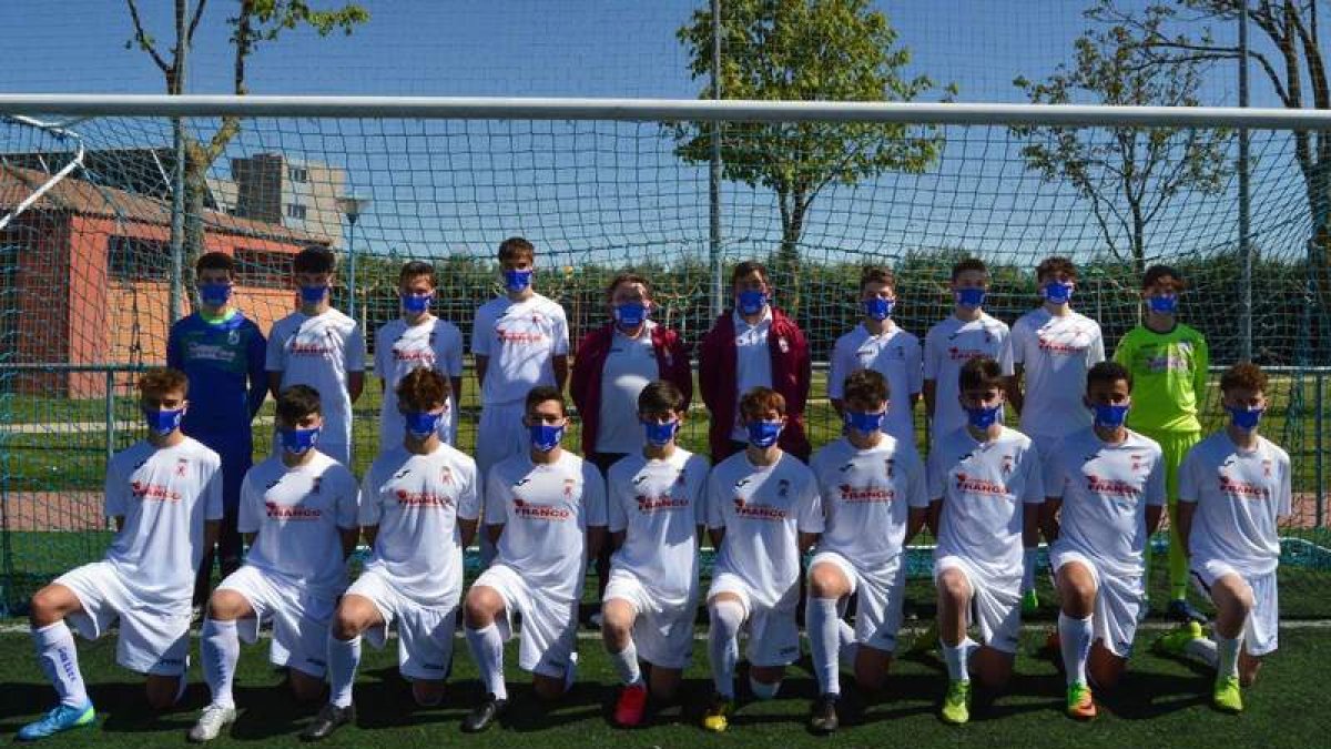 Formación del CDF Peña A que disputa la Liga Volvemos Cadete. DL