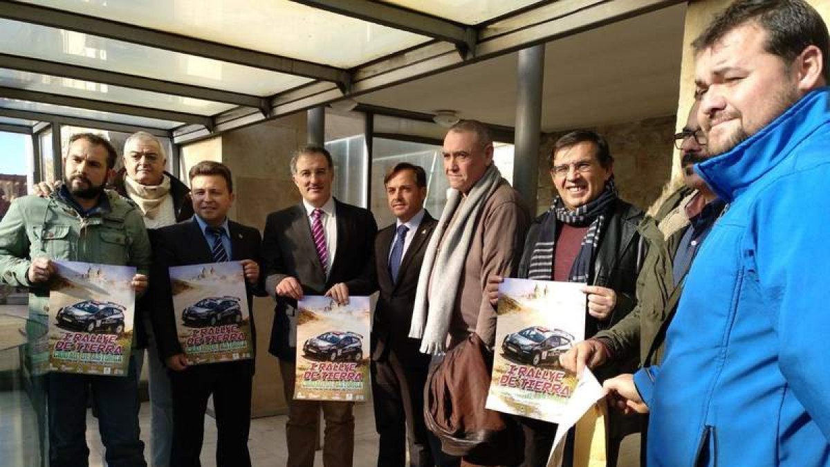 El Ayuntamiento albergó la puesta de largo de un Rally de Astorga que pretende ser Nacional. DL