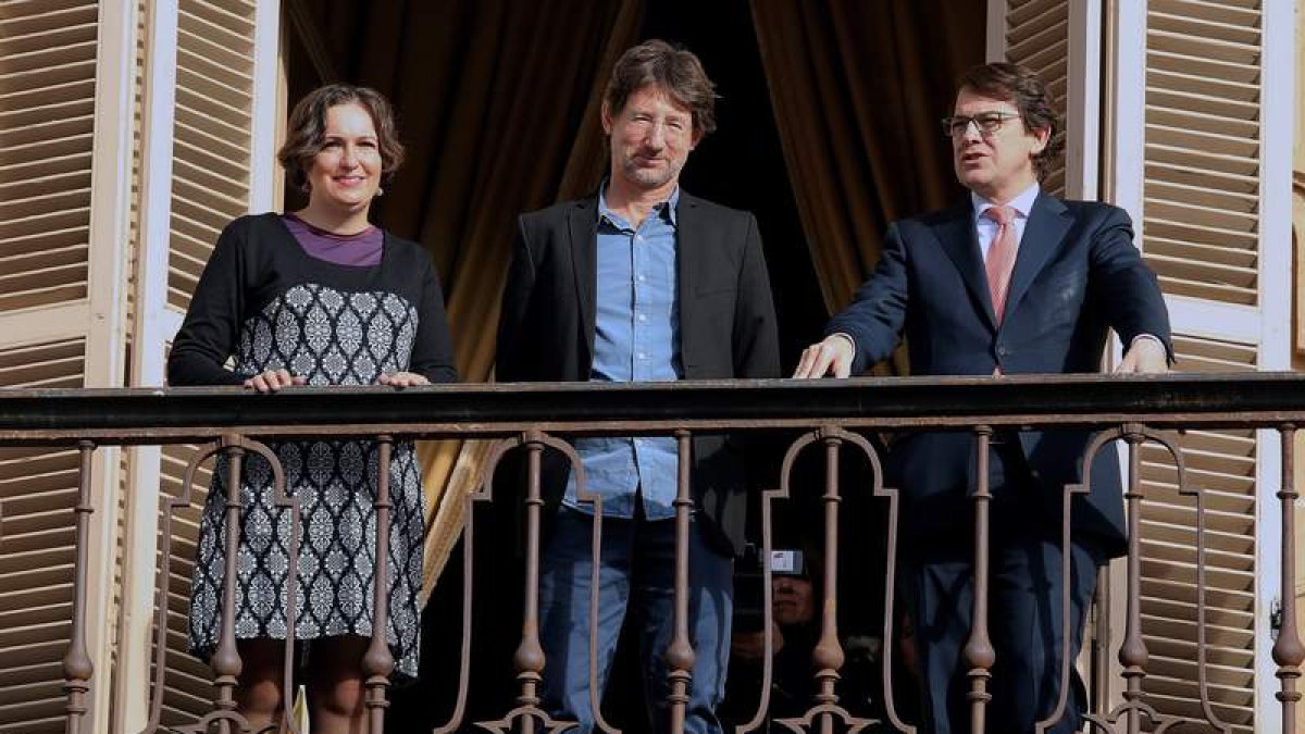 Fernández Mañueco, a la izquierda, en el acto de ayer. J. M. GARCÍA