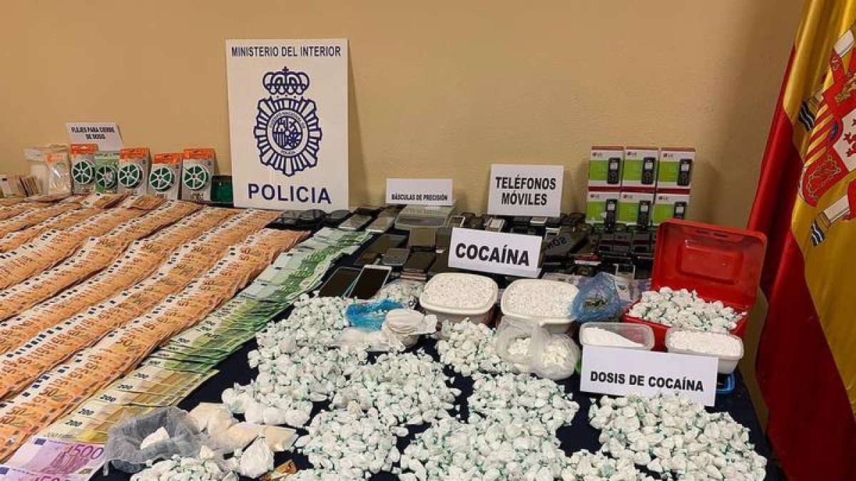 La Policía Nacional desmantela un telecoca que contaba con un call center para atender a sus más de 2.000 clientes. POLICÍA NACIONAL