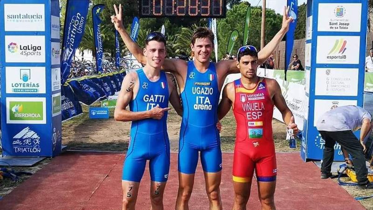 Viñuela, a la derecha, finalizó tercero en el Europeo sub-23 tras los italianos Ugazio y Gatti. DL