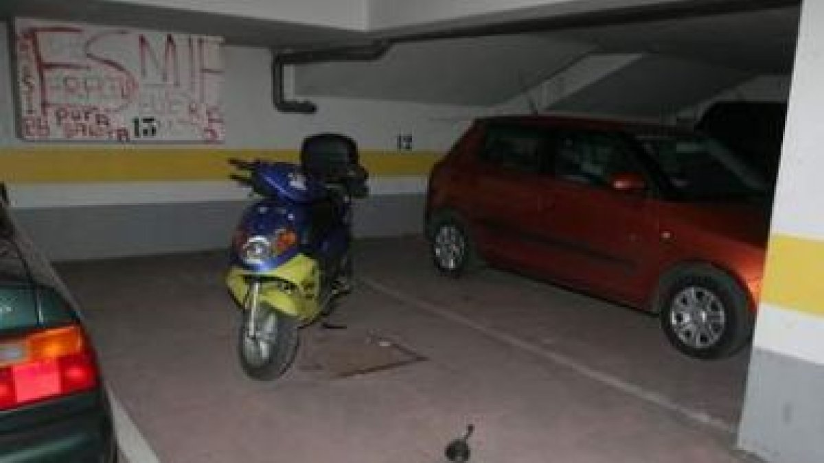 Los hechos ocurrieron en esta plaza de garaje.