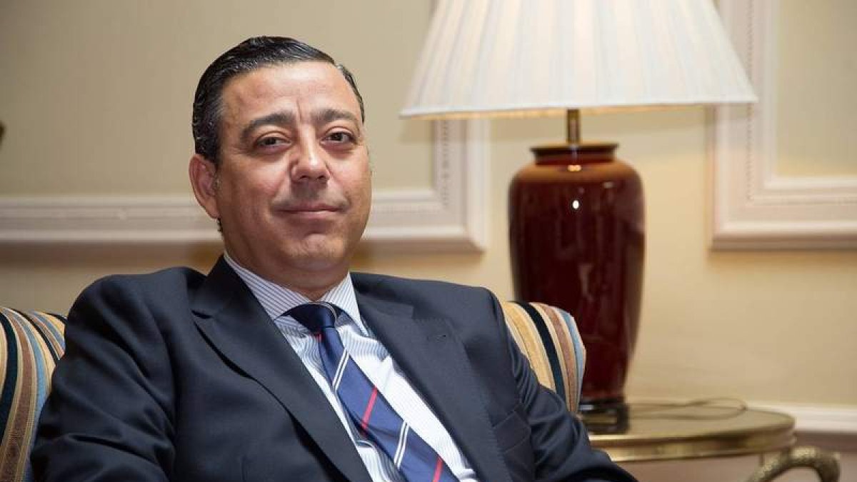 Óscar Castro Reino, presidente del Consejo General de Dentistas, presidirá la reunión en León.