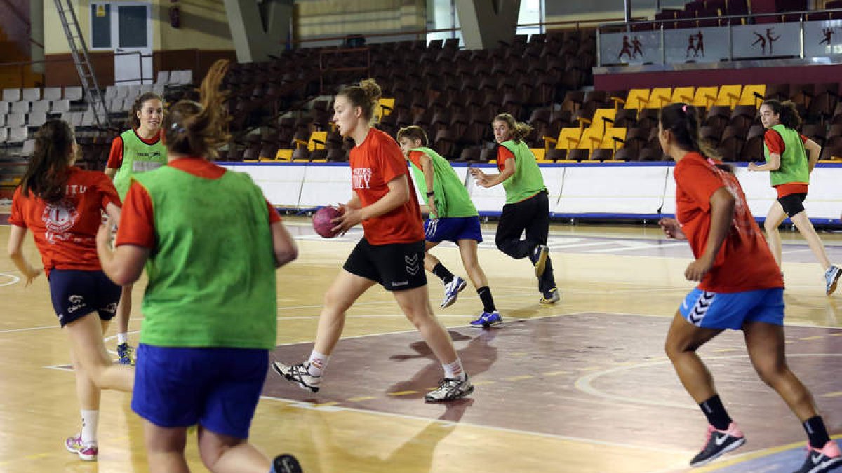 Entrenamiento del Cleba en el Palacio