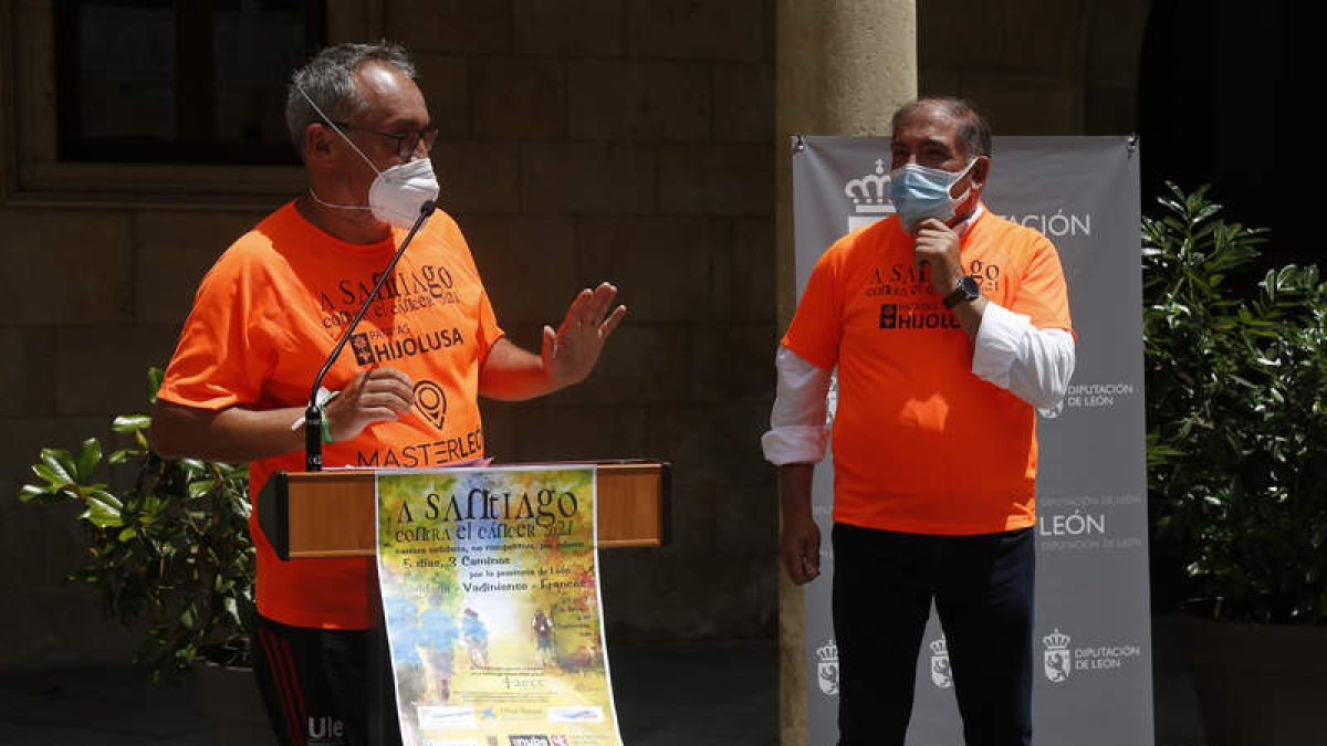 El diputado Pellitero recibió a los corredores. FERNANDO