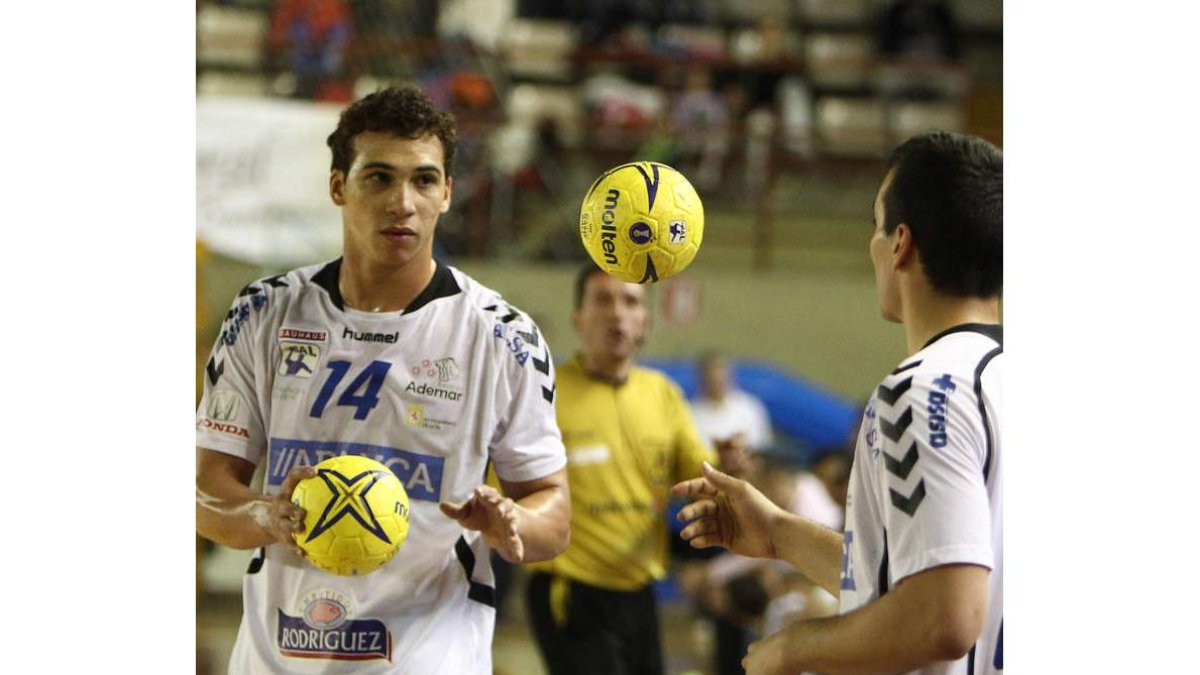 El central brasileño Joao y José Mario Carrillo están llamados a brillar hoy