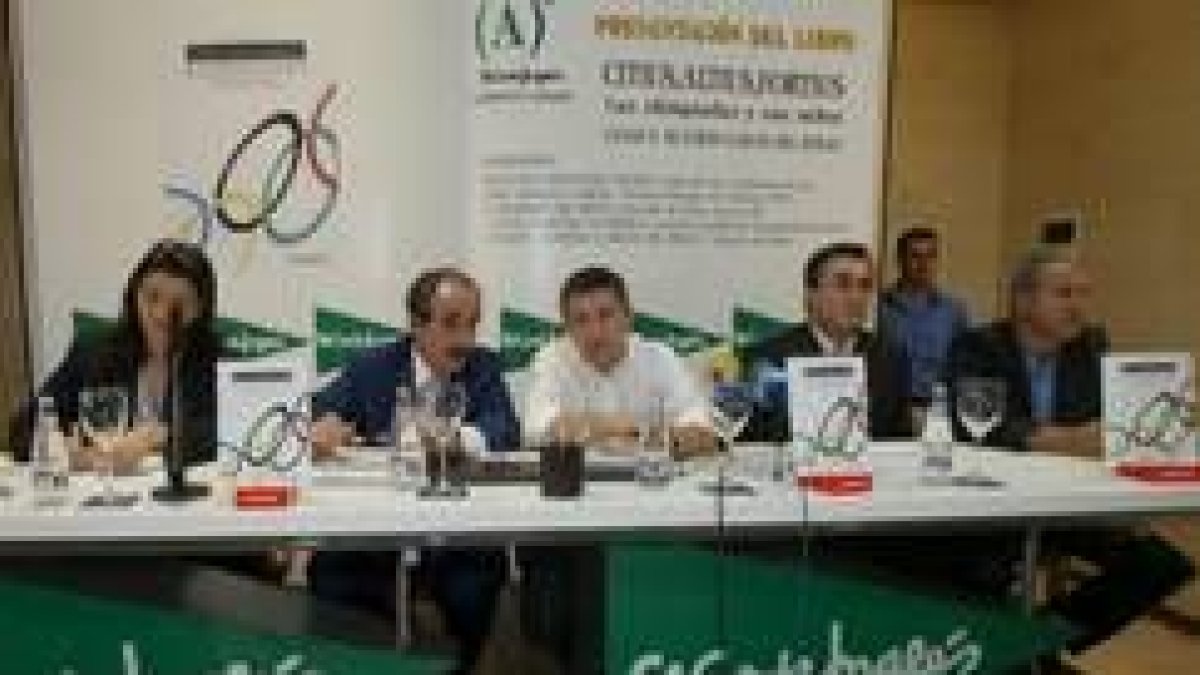 Acto de presentación del libro «Citius, Altius Fortius» que trata sobre las olimpiadas