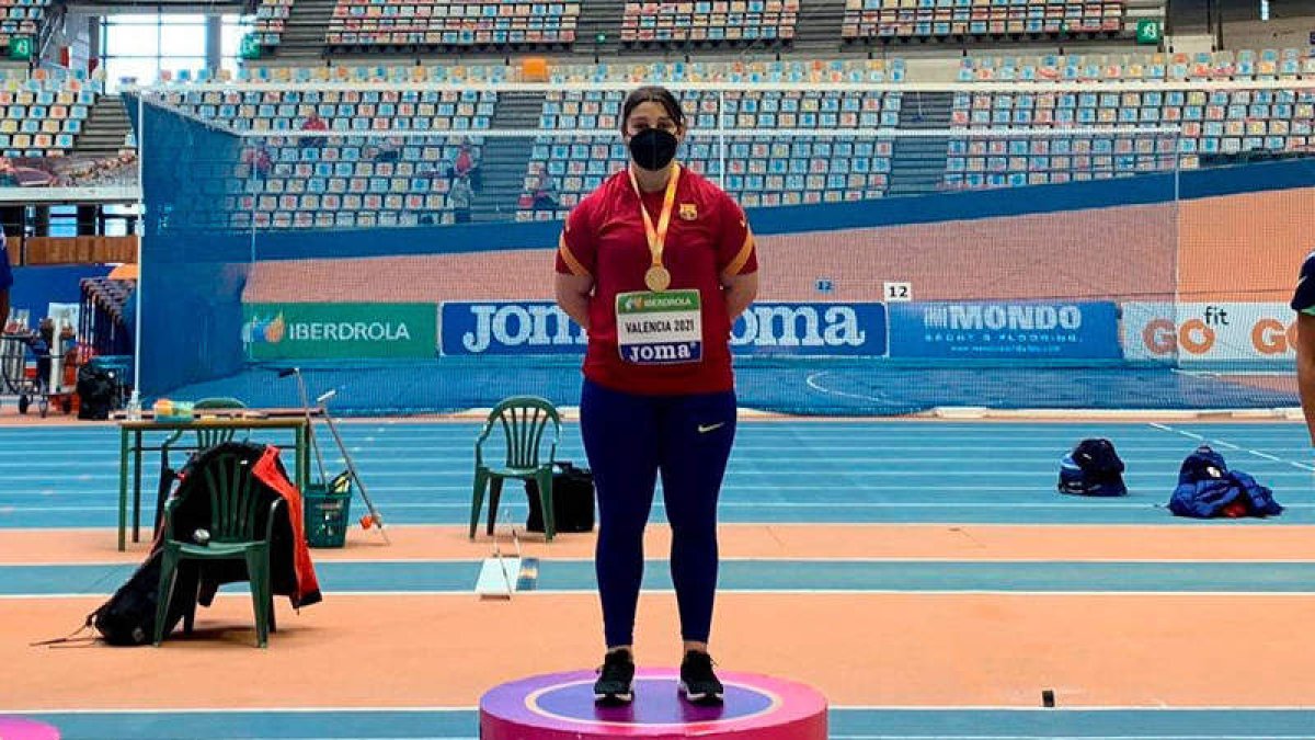 Borraz logró la medalla de bronce en el campeonato de España de atletismo de pista cubierta. DL