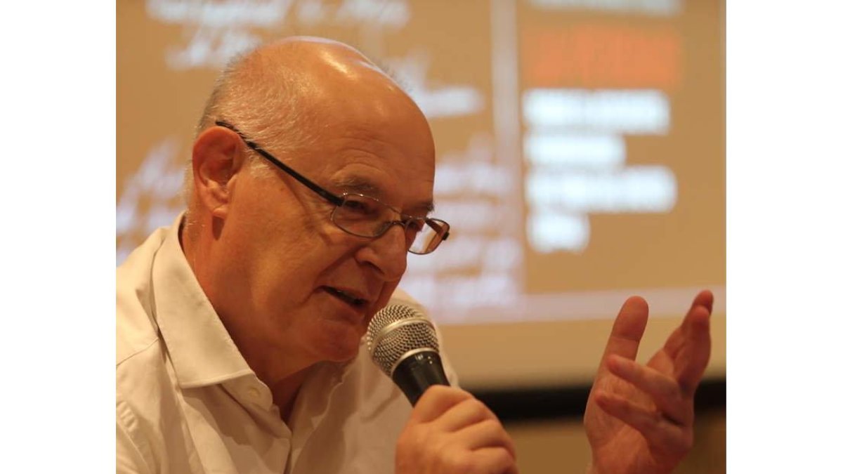 Vicente Fernández. de la mata