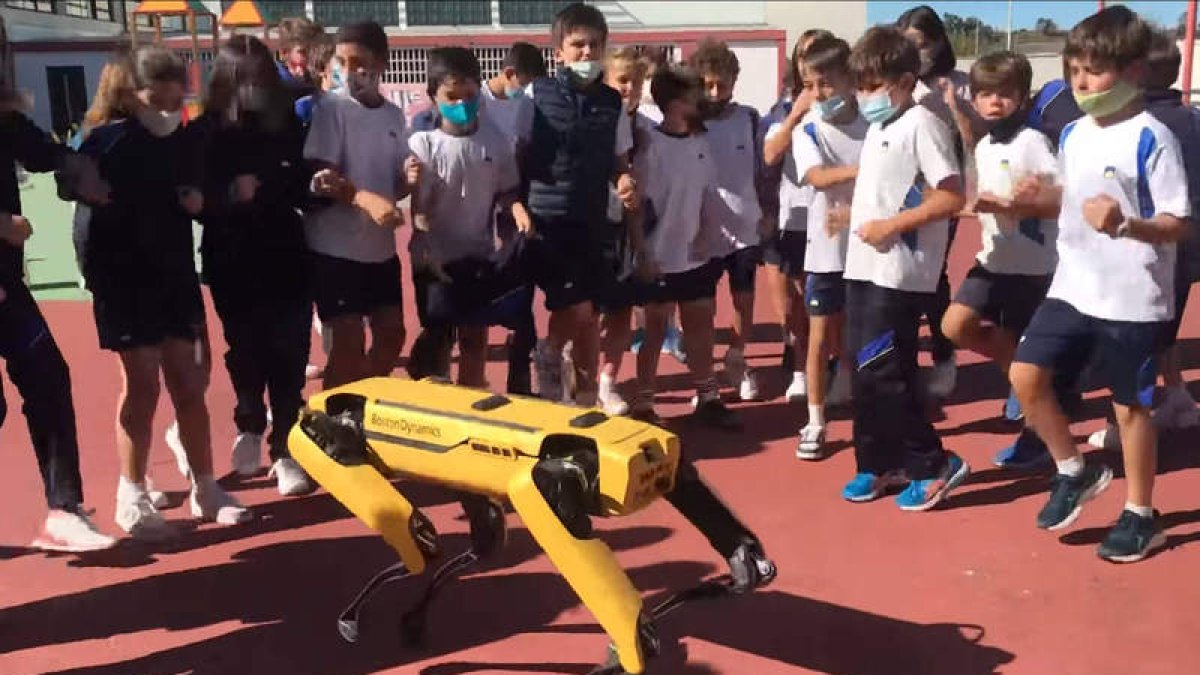 Una imagen del vídeo compartido en las redes sociales por el colegio Peñacorada. DL