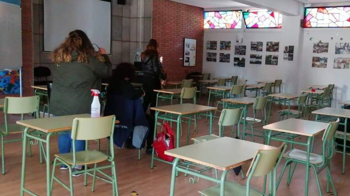 El aula donde los alumnos denuncian escasa seguridad. DL