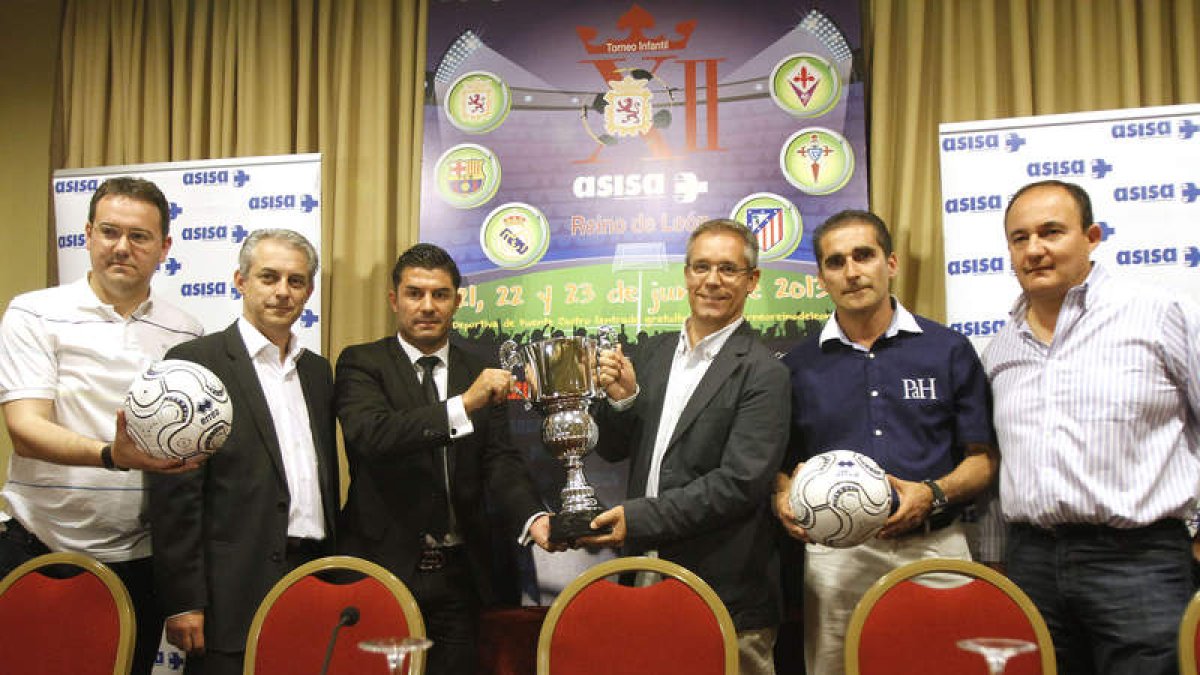 Organizadores y padrino del torneo ‘Reino de León’.
