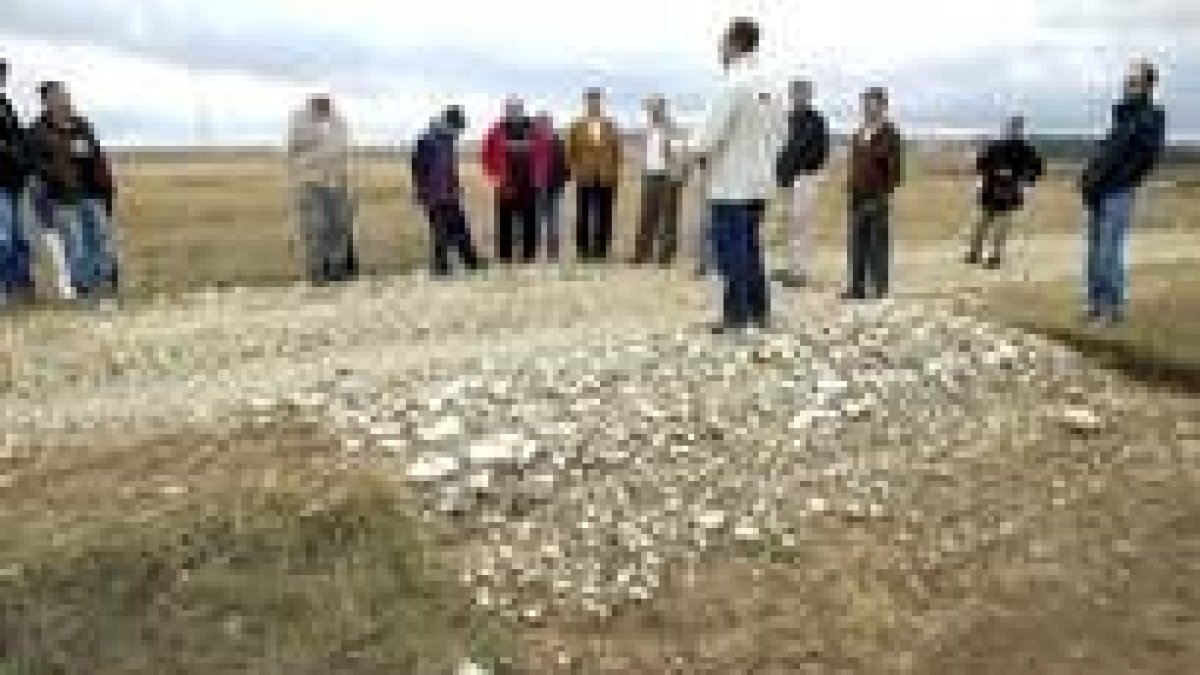 Canal romano en Llamas de Cabrera que servía para la explotación de la mina de oro de Las Médulas
