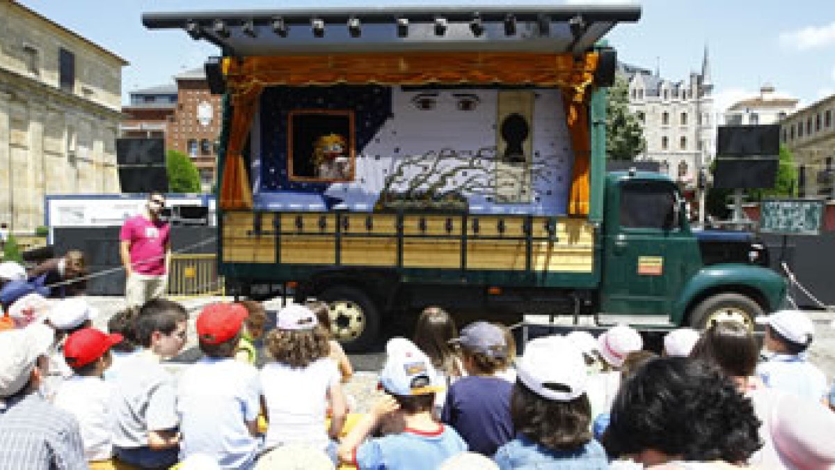Teatro con marionetas en San Marcelo.
