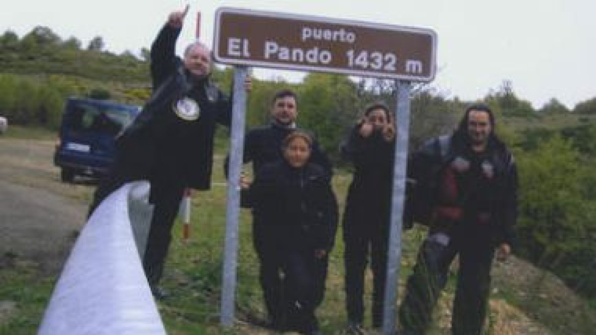 Julián Pellitero junto a Patricia, Javier, Lana y Pepe, los protagonistas de esta interesante aventu