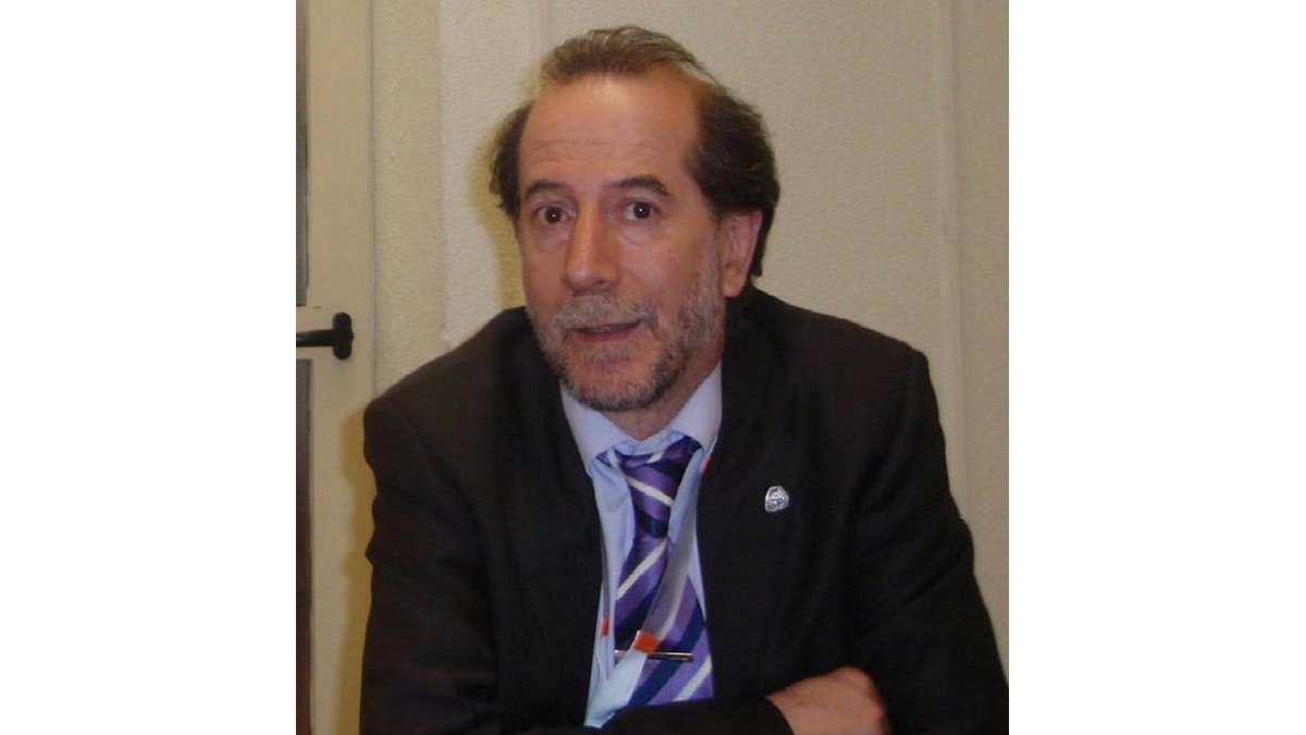 Miguel Ángel González Castañón, psicólogo en el Centro Psicológico Conductual. DL
