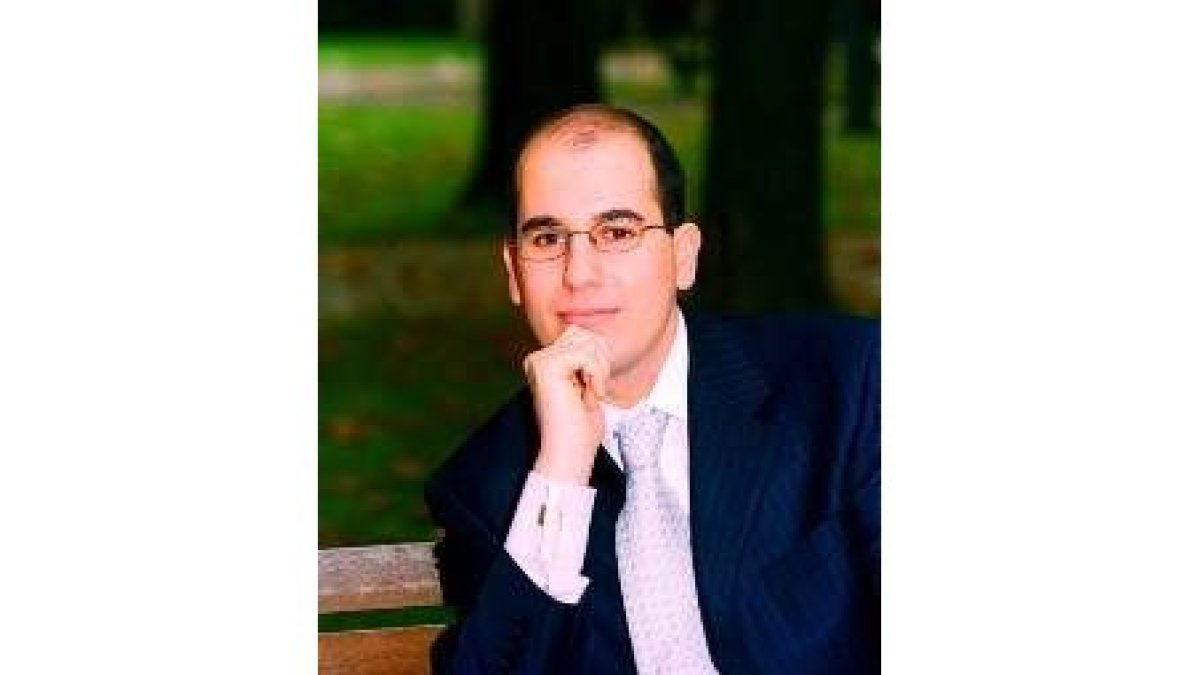 El pianista alavés Alfonso Gómez ofrece hoy un recital en León