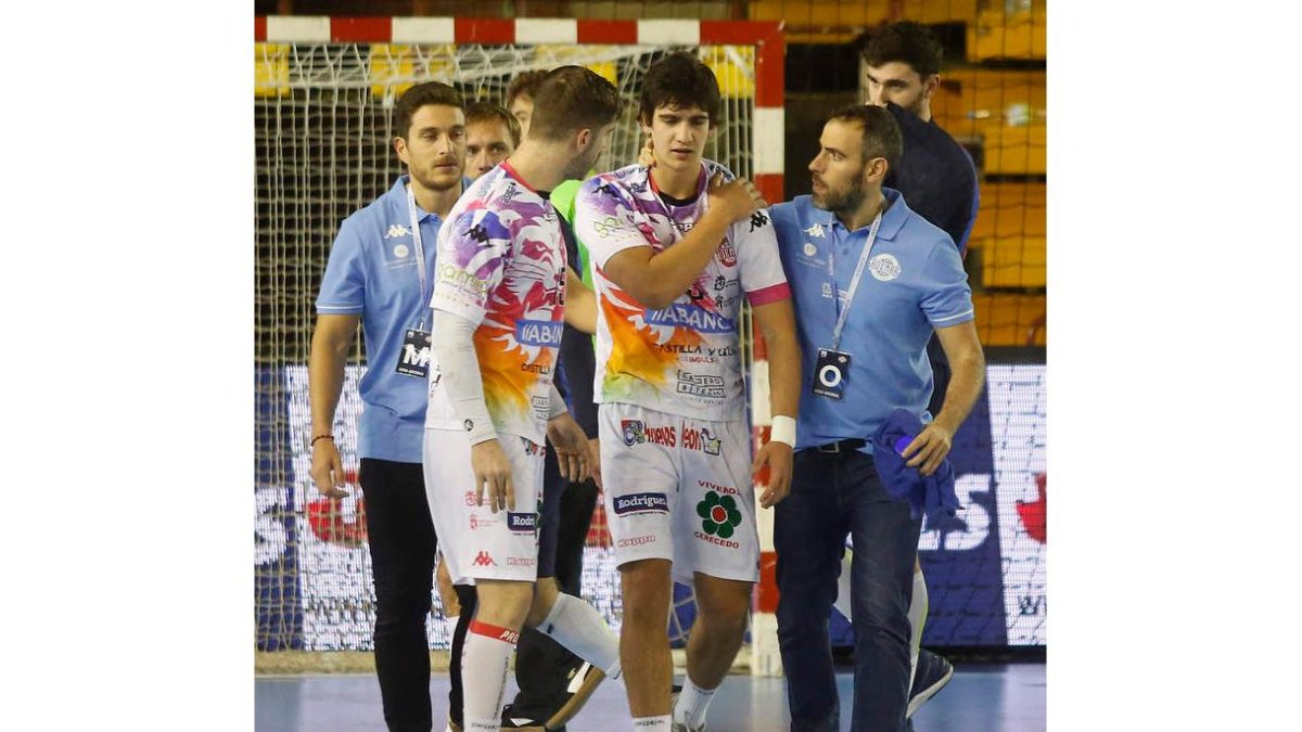 Casqueiro se lesionó a finales de 2022 frente al Barça. FERNANDO OTERO