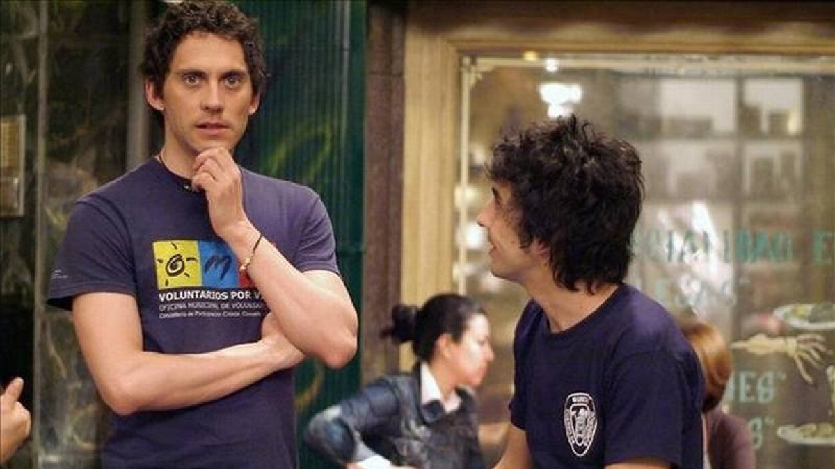 Paco León (izquierda), en una imagen de 'Aída'.